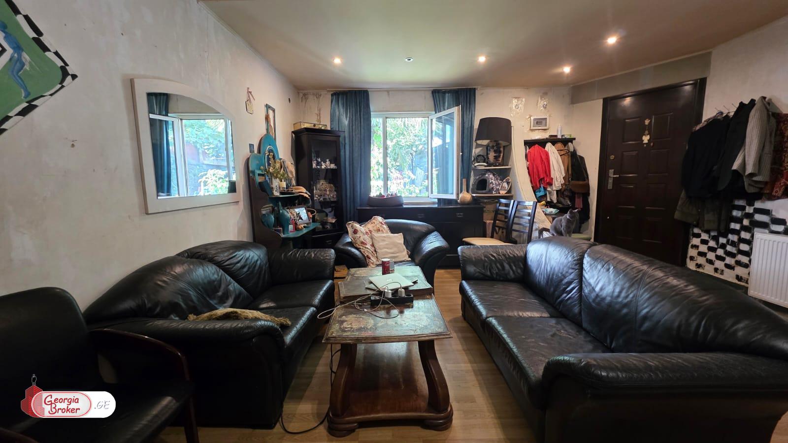old repaired 4-room house for sale